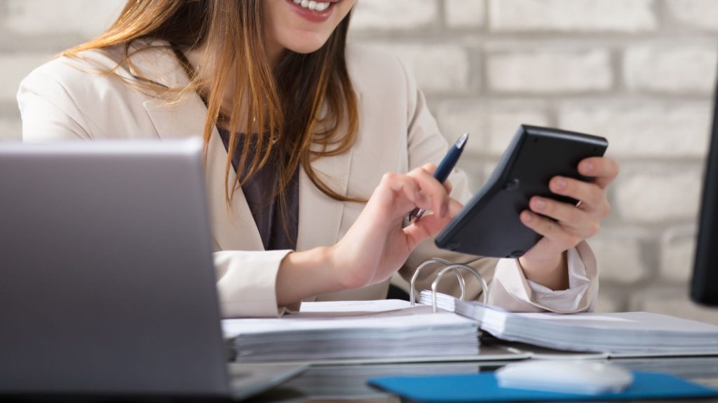 דנה גולן פמילי אופיס ופיננסים